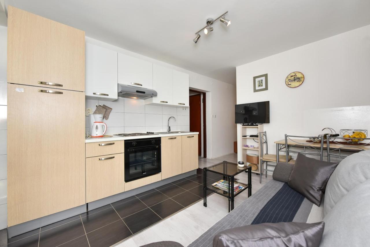 Lovely In The Groundfloor Apartament Zadar