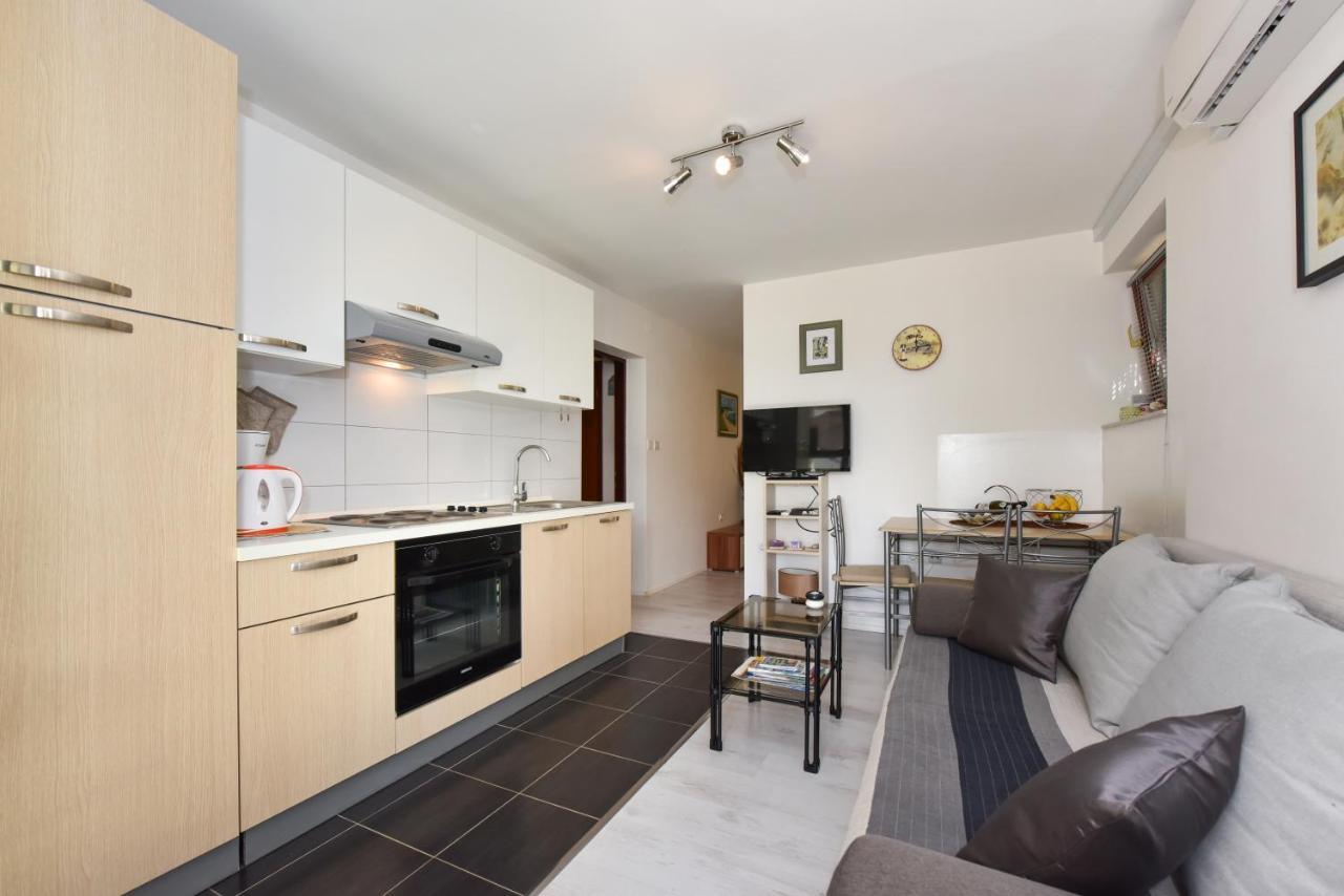 Apartament Lovely In The Groundfloor