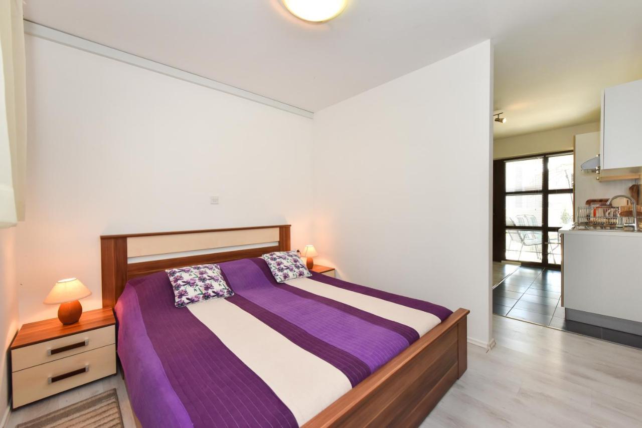 Lovely In The Groundfloor Apartament *
